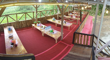 Rumah Makan Lesehan Tumpah